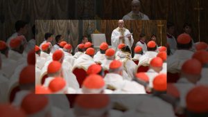 Chefe religioso e político da Igreja Católica, o papa Luis XIV começou sua gestão informal nesta sexta, 9, pedindo aos cardeais que mantenham suas posições na Cúria Romana, o governo central do Vaticano | Foto: VaticanNews