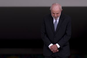 O jornal afirma que o governo Lula é ‘incapaz de promover um programa confiável de controle de gastos’ | Foto: Marcelo Camargo/Agência Brasil