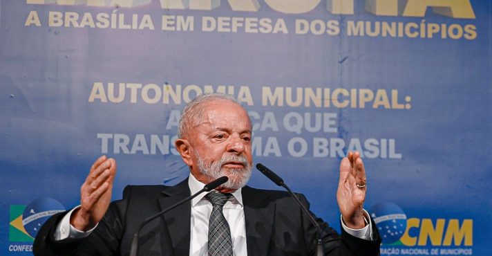 Lula, na marcha dos municípios
