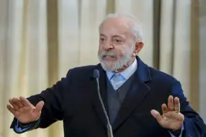 Lula Moscou culpa Bolsonaro INSS