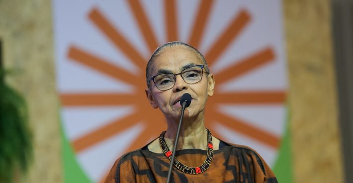 Brasília (DF) 08/05/2025 - A ministra do Meio Ambiente e Mudança do Clima, Marina Silva, participa de palestra magna " Os desafios da justiça climática no contexto da Emergência Climática" na 5ª Conferência Nacional do Meio Ambiente