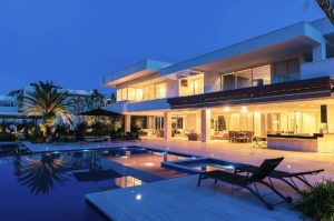 A casa do dono do Banco Master está localizada no Lago Sul, bairro nobre de Brasília | Foto: Divulgação/Studio Hub Arquitetura