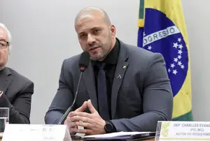 Daniel Silveira é homenageado por parlamentares que destacam sua trajetória na segurança pública e no Congresso Nacional | Foto: Divulgação/Câmara dos Deputados