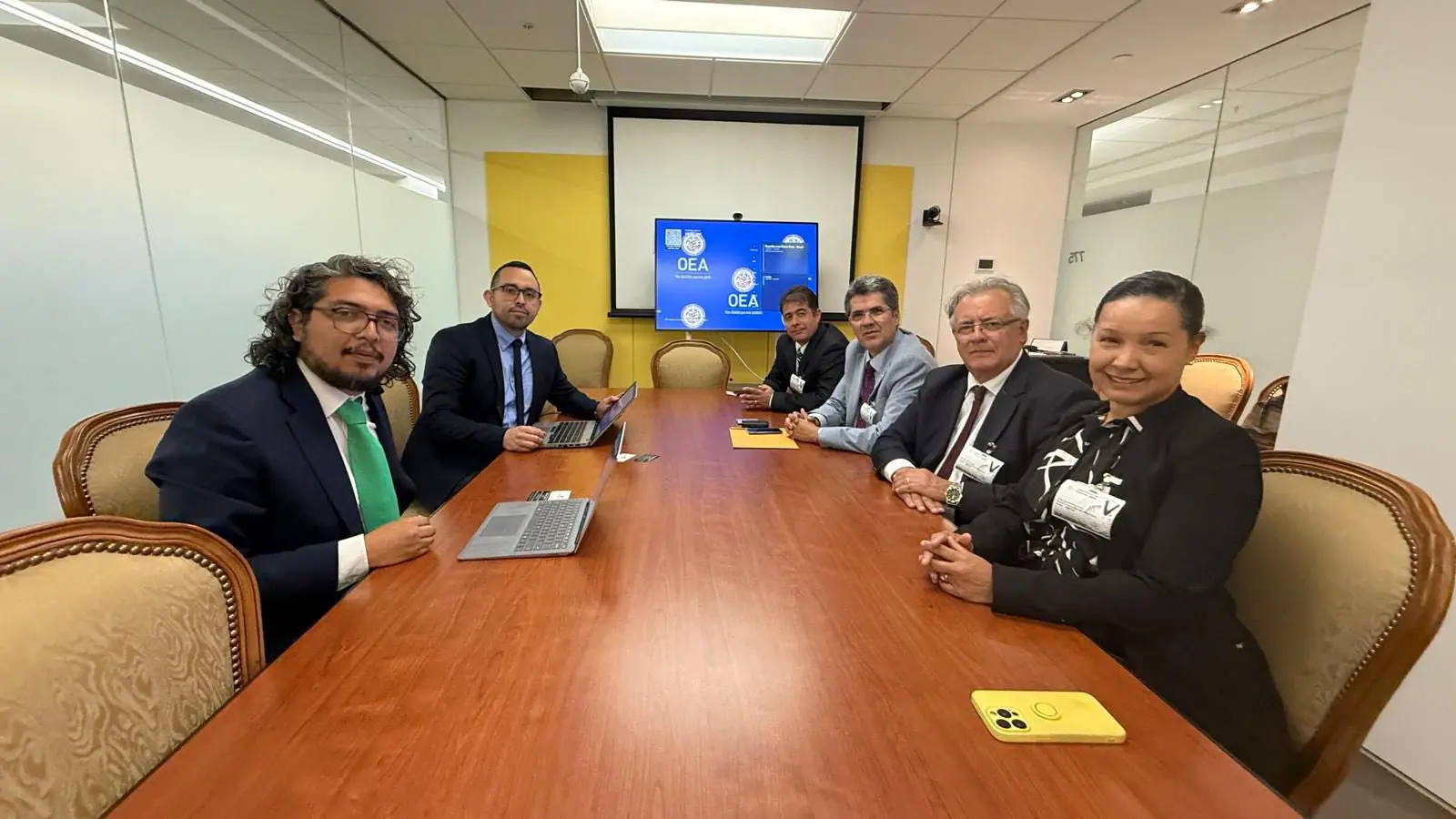 O advogado de Daniel Silveira, Paulo Faria, durante uma reunião com Pedro Vaca | Foto: Reprodução/Redes sociais