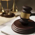 O levantamento mostra que mais de 1,6 mil juízes e desembargadores foram beneficiados com os penduricalhos | Foto: Reprodução/Freepik