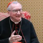 Nas principais casas de aposta, o nome do italiano Pietro Parolin lidera com 27% | Foto: Reprodução/Cuba MinRex