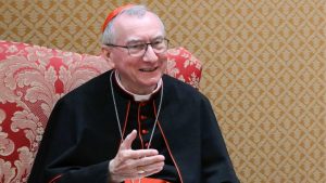 Nas principais casas de aposta, o nome do italiano Pietro Parolin lidera com 27% | Foto: Reprodução/Cuba MinRex