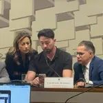 Rico e senadores