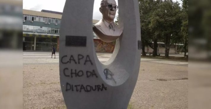 Alunos da UFSC querem retirar a homenagem feita a João David Ferreira Lima, o primeiro reitor e um dos fundadores da instituição | Foto: Reprodução/ND
