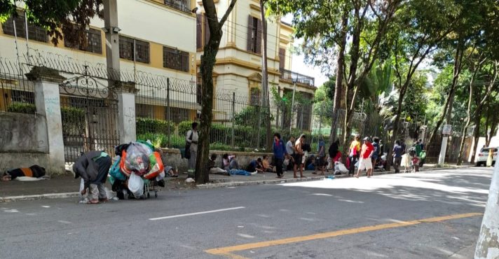 Usuários de drogas saíram da cracolândia e se dispersaram pelas ruas do centro de São Paulo | Foto: Revista Oeste