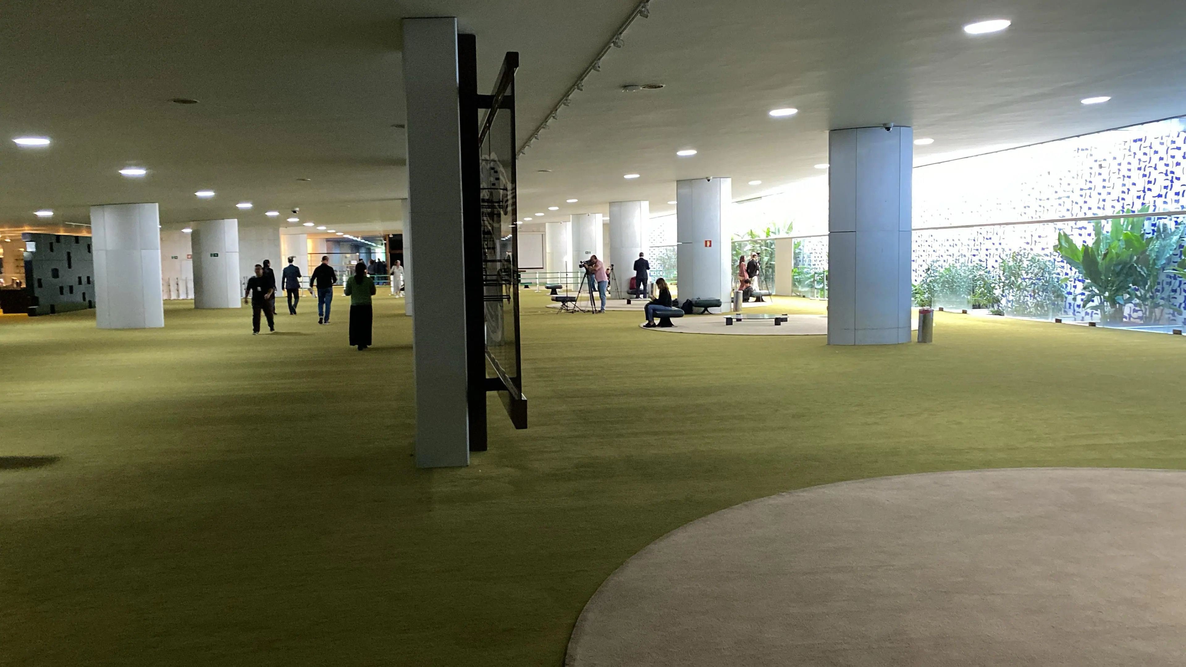 Registro desta quarta-feira,14, sem deputados no Salão Verde | Foto: Deborah Sena