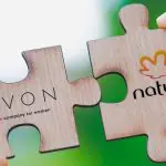 A Natura busca uma solução para os negócios da Avon Internacional e considera opções como venda