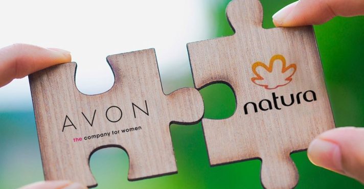 A Natura busca uma solução para os negócios da Avon Internacional e considera opções como venda