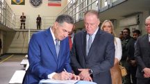 Renato Casagrande (PSB), governador do Espírito Santo e Luís Roberto Barroso, presidente do STF | Foto: Divulgação/Governo do ES