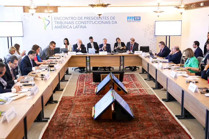 Encontro de presidentes dos tribunais constitucionais da América Latina, em Brasília, nesta segunda-feira, 5
