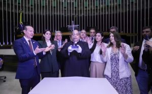 Bancada católica da Câmara organiza viagem para conhecer o papa
