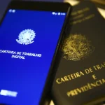 A taxa de informalidade caiu para 37,9% da população ocupada, o equivalente a 39,2 milhões de trabalhadores