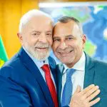 À esquerda, Luiz Inácio Lula da Silva; à direita, Waguinho