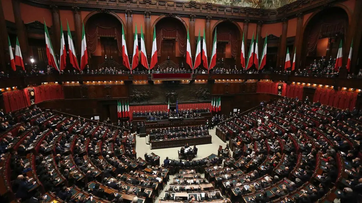 Plenário do Parlamento da Itália | Foto: Reuters