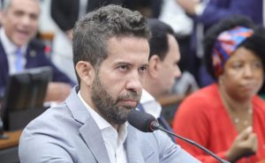 Deputado José Medeiros (PL-MS) acusa Janones e outros parlamentares de quebra de decoro por ofensas, ataques verbais e assédio moral durante sessões na Câmara | Mario Agra / Câmara dos Deputados