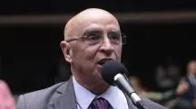 Com a saída do PDT da base, o governo Lula enfrenta um cenário ainda mais instável, com o desafio de conter a crescente fragmentação política na Câmara. Na foto, o líder do PDT, Mário Heringer (PDT - MG) | Foto: Bruno Spada/Câmara dos Deputados