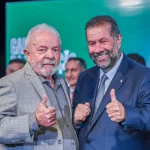 Presidente Lula e o ex-ministro da Previdência, Carlos Lupi, que se demitiu na sexta-feira 2