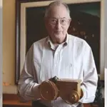Mario Adler é filho dos imigrantes alemães Sigfried e Lizelote Adler, fundadores da Estrela