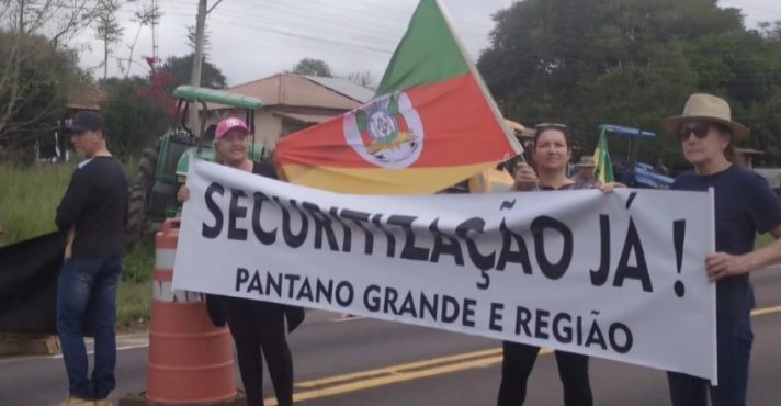 Agricultores prometem ampliar os protestos e planejam uma paralisação para a sexta-feira, 30, bloqueando rodovias com tratores e faixas | Foto: Reprodução/Redes sociais