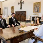 Marco Rubio e JD Vance com o papa Leão XIV