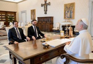 Marco Rubio e JD Vance com o papa Leão XIV