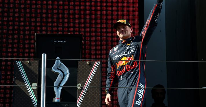 Max Verstappen depois de vencer o GP de Ímola | Foto: Reprodução/X/@F1
