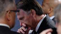 Ex-presidente Jair Bolsonaro, durante julgamento no STF por suposta 'tentativa de golpe', em Brasília | Foto: Reuters/Diego Herculano