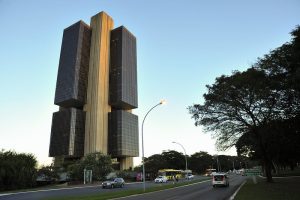 Fachada do Banco Central do Brasil, em Brasília, em alusão à nota sobre o déficit do setor público