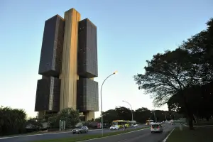 Fachada do Banco Central do Brasil, em Brasília, em alusão à nota sobre o déficit do setor público (bc)
