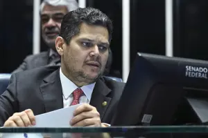 O presidente do Senado, Davi Alcolumbre (União-AP) anunciou que a CPI do crime organizado será instalada na próxima terça-feira, 4 | Foto: Jefferson Rudy/Agência Senado