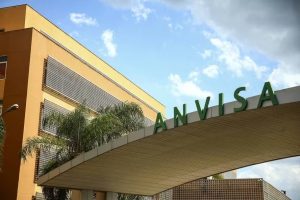 Anvisa orienta consumidores a adquirir medicamentos apenas em estabelecimentos legalizados, na embalagem original e com nota fiscal | Foto: Marcelo Camargo/Agência Brasil