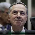 Luís Roberto Barroso relatou o processo e defendeu proteção permanente aos ex-ministros | Foto: Saulo Cruz/Agência Senado/Wikimedia Commons