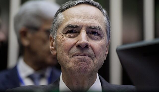 Luís Roberto Barroso relatou o processo e defendeu proteção permanente aos ex-ministros | Foto: Saulo Cruz/Agência Senado/Wikimedia Commons