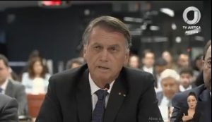 O ex-presidente Jair Bolsonaro durante depoimento no STF que teve transmissão ao vivo pela TV Justiça | Foto: Reprodução/Twitter/X