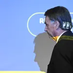 Bolsonaro senta-se diante do ministro Alexandre de Moraes durante seu julgamento no Supremo Tribunal Federal - 10/6/2025 | Foto: Mateus Bonomi/Agência de Fotografia/Estadão Conteúdo