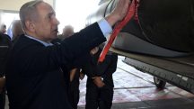 O primeiro-ministro de Israel, Benjamin Netanyahu, na Base Aérea de Tel Nof