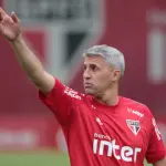 Crespo chega sabendo que não terá lua de mel | Foto: Rubens Chiri/São Paulo