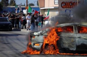 Trump envia Guarda Nacional a Los Angeles em meio a protestos contra política anti-imigração