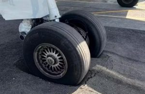 avião gol azul fernando de noronha atolado