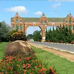 O legado dos imigrantes em Holambra permanece forte na arquitetura, na gastronomia e nas festas populares | Foto: Reprodução/Wikimedia Commons