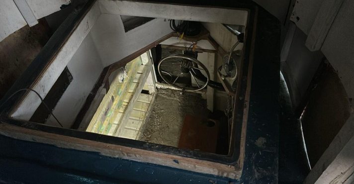 A embarcação é semelhante à interceptada em alto-mar, no início do ano, com quase sete toneladas de drogas