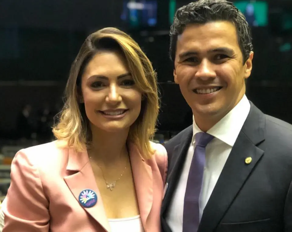 Deputado Diego Garcia é próximo à ex-primeira-dama Michelle Bolsonaro