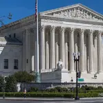 O caso envolve a tentativa de Trump de acabar com a cidadania por nascimento, direito garantido a bebês nascidos em solo americano
