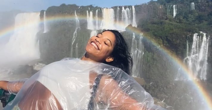 Depois de quatro dias de buscas, os socorristas localizaram o corpo de Juliana Marins em uma área de difícil acesso na Indonésia | Foto: Reprodução/Redes sociais