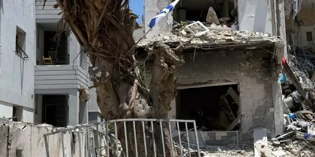 Tel-Aviv Zina bombardeio Irã relato jornalista